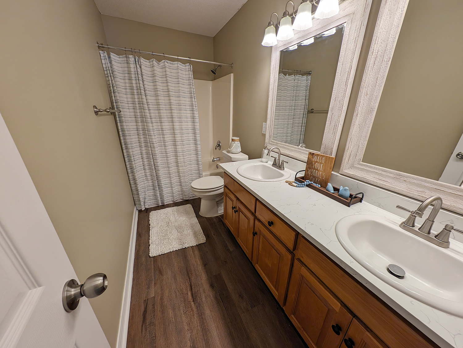 1220 Springfield Drive Primary Bathroom